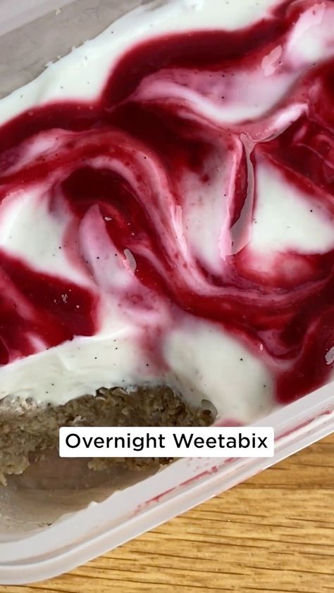 sainsburysmag on Instagram: Overnight Weetabix 😍 Forget overnight oats - this viral recipe trend is healthy AND delicious. You can add whatever toppings you like, from… Weetabix Cheesecake Breakfast, Overnight Weetabix Recipes, Interesting Dinners, Weetabix Cheesecake, Easy Breakfast Snacks, Weetabix Recipes, Vanilla Bean Paste, Frozen Summer, Healthy Breakfast Recipe