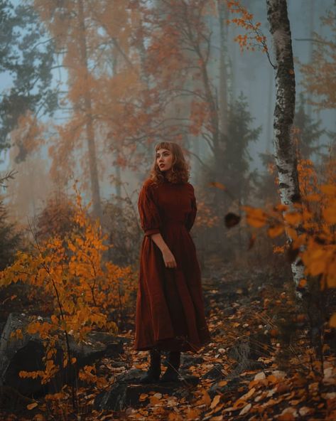 Cottagecore Photoshoot, Autumn Cottagecore, Fall Shoot, Enchanted Wood, Forest Photos, Vintage Witch, Little Women, Fall Photoshoot, Autumn Outfits