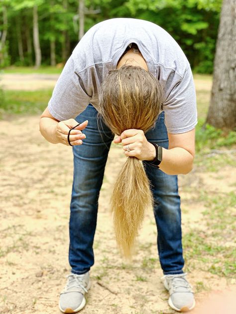 Messy Bun For Long Hair, Easy Messy Bun Tutorial, Bun For Long Hair, Hairstyle For Summer, Cute Messy Buns, Easy Messy Bun, Messy Bun Tutorial, Cute Hairstyles For School, Hoco Hair Ideas Short