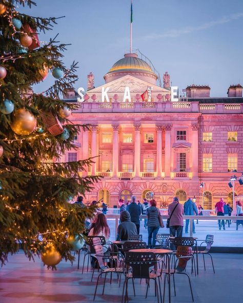 Somerset House is home to one of London's most beautiful ice rinks. But it's not all about the skating! There's also a stunning 40-foot Christmas tree! Somerset House Ice Skating, Secret London, Somerset House, Somerset England, Best City, Christmas Guide, Cosy Christmas, Ice Rink, London Christmas