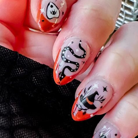 Witch Hat Nail Art, Salem Nails, Witch Hat Nails, Witch Nail Art, Neat Nails, Witch Nails, Simple Nail Art, Witchy Nails, Gel Mani