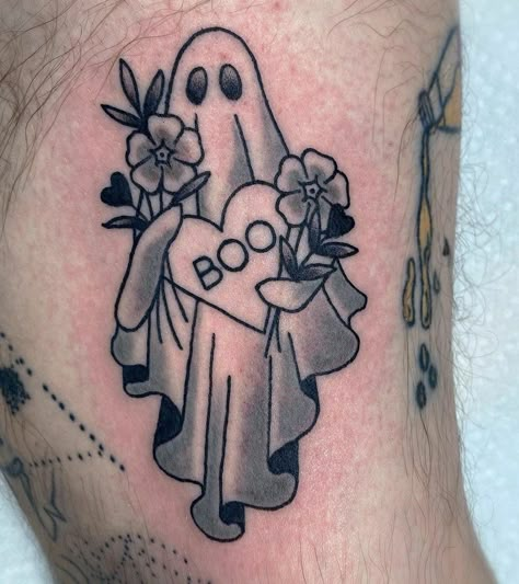 Traditional Style Ghost Tattoo, Ghost Tattoos Flower, Ghost Heart Tattoo, American Traditional Ghost Tattoo, Floral Ghost Tattoo, American Traditional Ghost, Ghost Holding Flowers Tattoo, Ghost With Flowers Tattoo, Traditional Ghost Tattoo