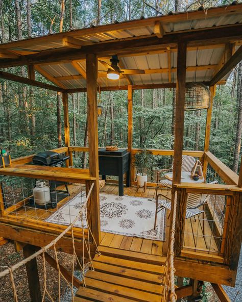 Mini Treehouse, Couples Retreat, Treehouse Cabins, Building A Treehouse, 40 Acres, Luxury Glamping, Couples Retreats, Play Structure, Indoor Fireplace