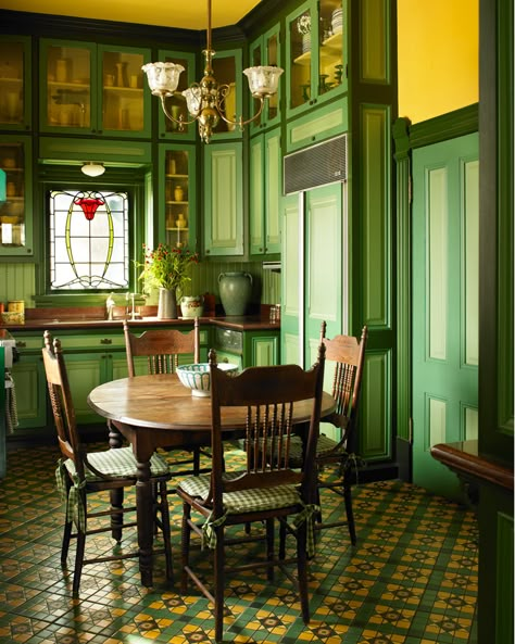 The Victorian Era Color Collection - Design Trends Victorian Colors, Green Dining Room, Victorian Interior, Victorian Interiors, Victorian Kitchen, Green Walls, Best Paint Colors, Victorian Decor, Green Rooms