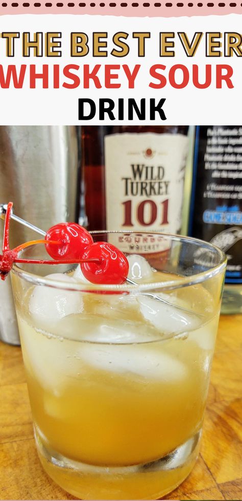 Whiskey Sour Punch, Whisky Sour Recipe, Homemade Sour Mix, Homemade Whiskey, Whiskey Sour Cocktail, Whiskey Sour Recipe, Easy Mixed Drinks, Sour Drink, Whisky Sour