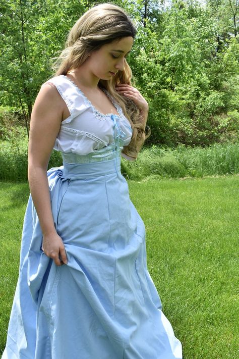 Dolores Costume, Westworld Costume, Saloon Girl Dress, Dolores Abernathy, Saloon Girls, Womens Costumes, Old Fashion Dresses, Historical Dresses, Western Dresses