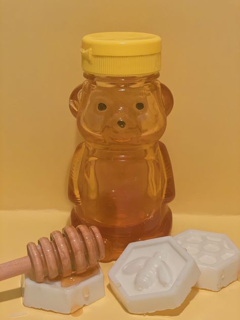 Honey Bear Aesthetic, Honey Aesthetic Vintage, Miel Aesthetic, Honeycore Aesthetic, Honey Core, Aesthetic Honey, Honey Aesthetic, Honey Jelly, Bee Tattoos