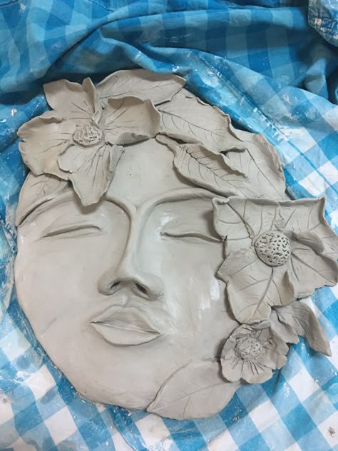 Ceramic Masks Ideas Beautiful, Clay Mask Art Ideas, Ceramic Face Mask, Clay Masks Ceramics, Mask Ceramics, Ceramic Masks Ideas, Ceramics Mask, Ceramic Face Sculpture, Clay Face Sculpture