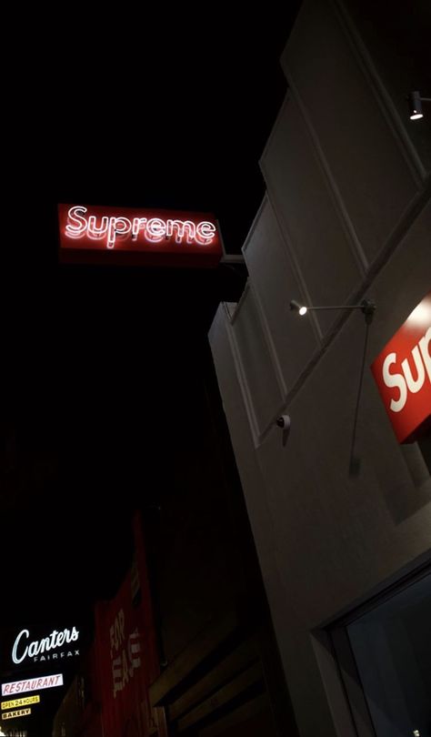 Supreme Astetic, Supreme Aesthetic Wallpaper, Supreme Poster, Supreme Aesthetic, Supreme Store, Hypebeast Room, Friday Outfit, Vision Board Affirmations, City Aesthetic