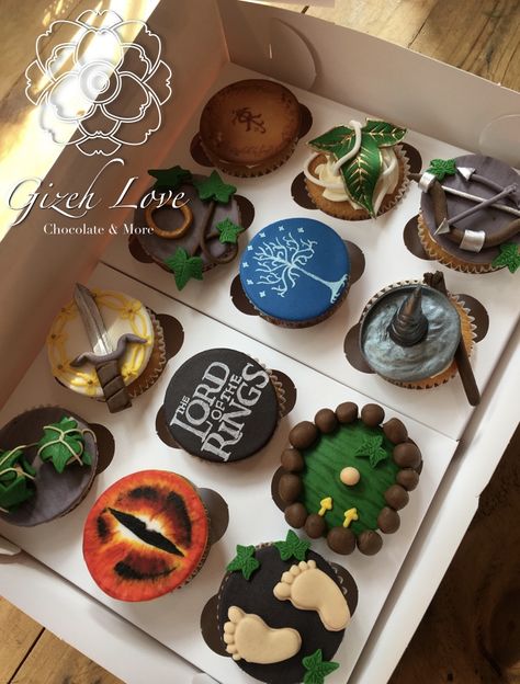 Lotr Desserts, Lord Of The Rings Cookies Decorated, Lotr Cupcakes, Lotr Cake Birthday, Lord Of The Rings Desserts, Lord Of The Ring Cake, Lord Of The Rings Cupcakes, Lord Of The Rings Cake Birthdays, Hobbit Cupcakes