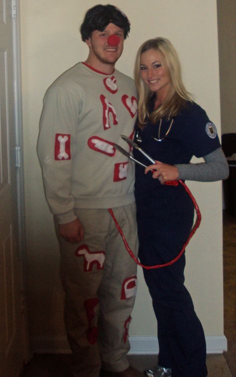 halloween costume (operation man and surgeon) Couples With Dog, Operation Costume, Diy Couples Halloween Costumes, Diy Group Halloween Costumes, Meme Costume, Halloween Costumes Diy Couples, Couples Halloween Costumes, Unique Couple Halloween Costumes, Diy Couples Costumes