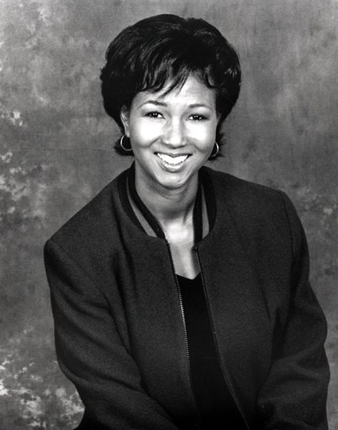 Mae Carol Jemison (born October 17, 1956) is an American physician and NASA astronaut. She became the first black woman to travel in space when she went into orbit aboard the Space Shuttle Endeavour on September 12, 1992. Dr. Mae Jemison, Mae Jamison, Mae C Jemison, Mae Jemison, Teena Marie, Women History, Nasa Astronaut, Office Window, Nasa Astronauts