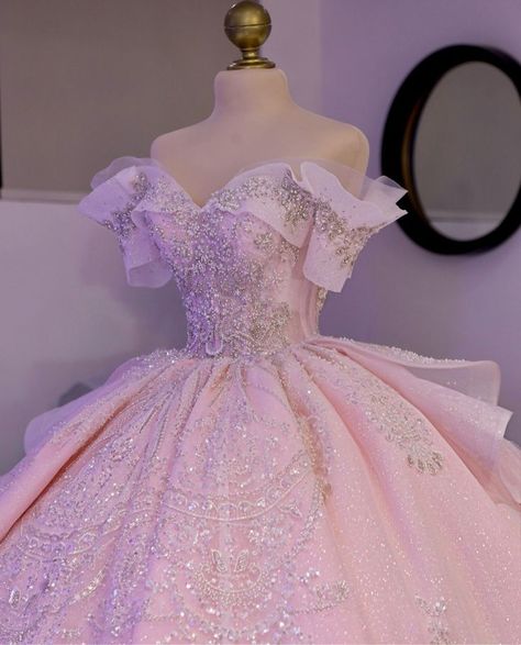 Light Pink Quince Dresses, Quinceanera Surprise Dance Outfits, Flower Quince, Civil Wedding Reception, Baby Pink Prom Dress, Light Pink Quinceanera Dresses, Quinceanera Surprise Dance, Surprise Dance Outfits, Princess Sweet 16