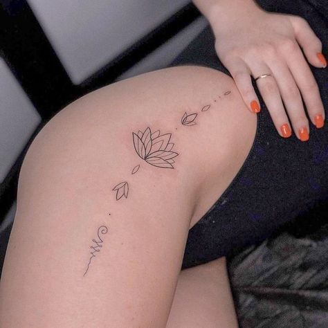 Discreet Tattoos For Women, Unalome Tattoo, Tattoos For Women Flowers, Small Pretty Tattoos, Writing Tattoos, Thigh Tattoos Women, Cute Tattoos For Women, Classy Tattoos, Discreet Tattoos