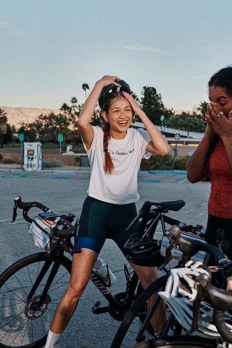 Rapha Photography, Bike Outfits Women, Cycling Aesthetic, Bike Outfit, Rapha Cycling, Cycling Inspiration, Bike Outfits, Cycling Girl, Sports Photo