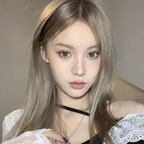 Korean Long Hair, Ash Grey Hair, Pony Makeup, Dark Ash Blonde, Blonde Asian, Ash Hair, Ash Brown Hair, Ash Hair Color, Perfect Hair Color