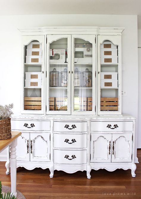 Old hutches and china cabinets make great storage for an office! See how this outdated piece gets transformed at LoveGrowsWild.com China Cabinet Makeovers, White Chalk Paint Furniture, Muebles Shabby Chic, Beautiful Furniture Pieces, Hutch Makeover, Office Makeover, Closet Makeover, Home Office Space, Office Storage