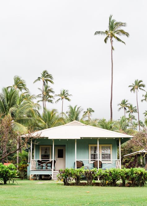 Hawaii Beach House, Hawaiian House, Hawaiian Homes, Dream Beach Houses, Hawaii Homes, Surf House, Surf Shack, House Beach, Beach Shack