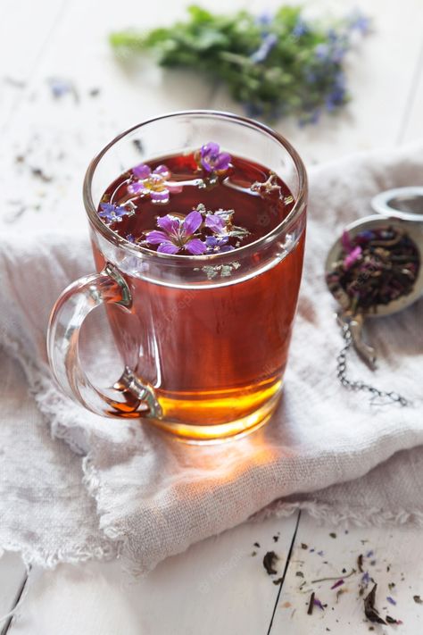 Herbal Tea Photography, Herbal Tea Recipes Homemade, Tea And Flowers, Herbal Tea Garden, Herbal Tea Benefits, Tea Burn, Herbal Teas Recipes, Herbal Tea Blends, Tea Benefits