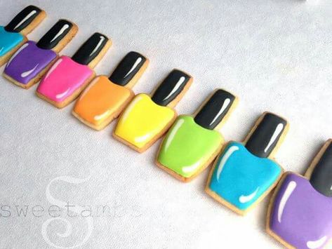 Nail Polish Cookies, Spa Cookies, Polish Cake, Polish Cookies, Birthday Cupcakes Decoration, Teen Nails, Food Wedding, Party Nails, Fancy Cookies