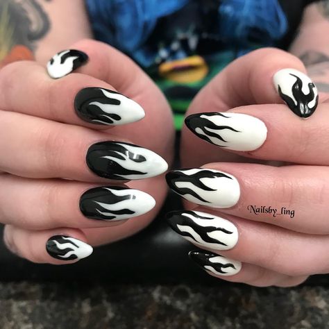 White And Black Flame Nails, Fire Nail Art, Nail Hot, Black White Nails, Black Nail Art, Edgy Nails, Gray Nails, Nails White, Nail Swag