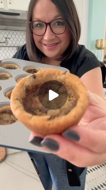 Hip2Save | Deals, Sales, Promo Codes on Instagram: "Take store-bought cookie dough and make cookie cups in a muffin tin! 😋🍪 It’s SO easy! Comment LINK and we’ll DM you the recipe! @bettycrocker @hersheys @nestle #dessert #recipes #dessertrecipes #foodhack #hip2save" Cookie Dough Muffin Cups, Nestle Cookie Dough Ideas, Cookies In Muffin Tin, Store Bought Dessert Hacks, Cookie Cups Muffin Tin, Cupcake Pan Recipes, Pillsbury Chocolate Chip Cookie Dough, Chocolate Cookie Dough Recipe, Nestle Cookie Dough