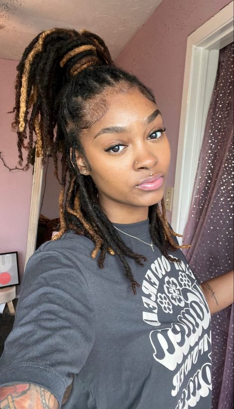 Long Locs Hairstyles, Dreads Girl, Dreadlock Style, Hair Magazine, Short Locs Hairstyles, Dreadlock Styles, Dyed Hair Inspiration, Hairdos For Curly Hair, Dread Hairstyles