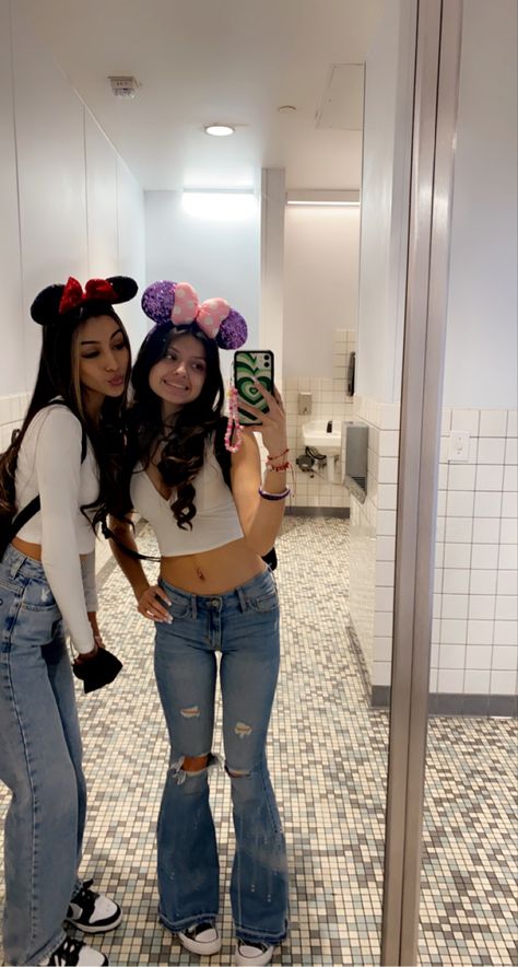 Disney Fits With Ears, Mickey Ears Outfit, Disneyland Fits, Disney Mickey Ears, Disneyland Outfits, Disney Outfit, Disneyland Shirts, Baddie Fits, Birthday Disney