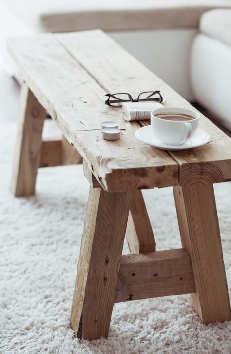 Diy Bench Seat, Diy Wood Bench, Homemade Furniture, Rustic Bench, Things To Build, Wood Working Projects, Diy Bench, Tables Diy, Wooden Bench