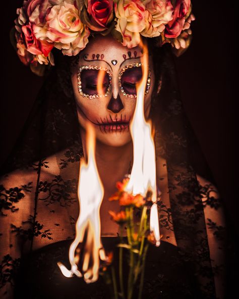 Burning Flowers Photoshoot, Halloween Mask Photoshoot, Day Of The Dead Photoshoot, Dia De Los Muertos Photo Shoot Ideas, Day Of The Dead Photography, Woman With Skull Photography, Day Of The Dead Woman, Mexican Halloween, Pinup Photoshoot