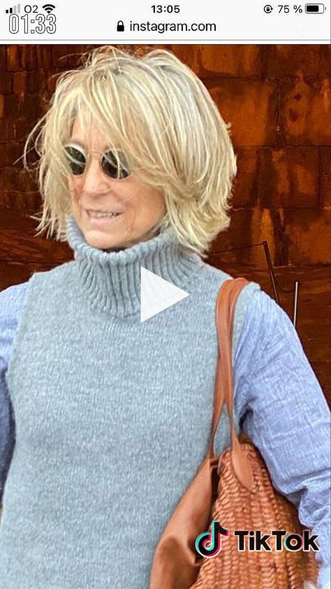 ✓✓ kapsels 2023 dames halflang, kapsels 2023 dames lang, kapsels 2024, . Jane Fonda Hairstyles, Lob Haircuts, Grey Hair Inspiration, Bob Haircut For Fine Hair, Choppy Hair, Superman Lois, Growing Out Short Hair Styles, Trendy Short Haircuts, Edgy Short Hair