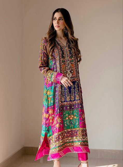 Screen Printed Shirt, Silk Style, Causal Dresses, Pakistani Fashion Party Wear, Pakistani Fancy Dresses, Beautiful Pakistani Dresses, Simple Pakistani Dresses, Designer Replica, Designer Dresses Casual