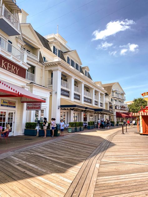 Florida Beach Town Aesthetic, Old Beach Town Aesthetic, Coastal Beach Town Aesthetic, Coast Town Aesthetic, Coastal Living Aesthetic, Beach Town Layout, Small Coastal Town, Small Town Beach Aesthetic, Coastal Town Bloxburg