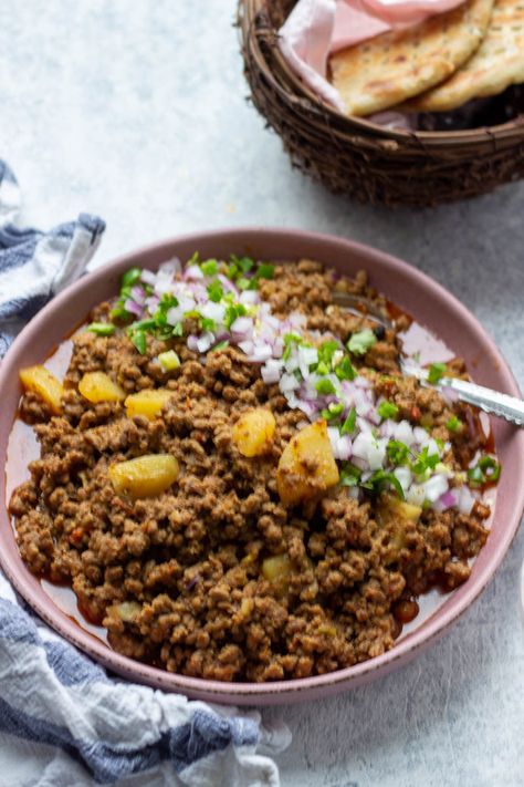 Aloo Keema - Tips for the BEST Keema (Pakistani) - Flour & Spice Keema Aloo, Aloo Keema, Beef Keema, Desi Recipes, Bengali Recipes, Keema Recipes, Creamy Potatoes, Pakistani Dishes, Ground Beef And Potatoes