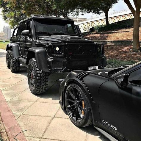 JUST BE BILLIONAIRE sur Instagram : G 6x6 or GT2RS? ———————————————— #billionaire #luxuryhomes #luxurystyle #millionaire #richlifestyle #luxuryhome #luxuryliving… Porsche Girl, Porsche Gt2 Rs, Black Mercedes, Porsche Macan Turbo, Black Mercedes Benz, Black Cars, Мотоциклы Cafe Racers, Book Photos, Couple Clothes