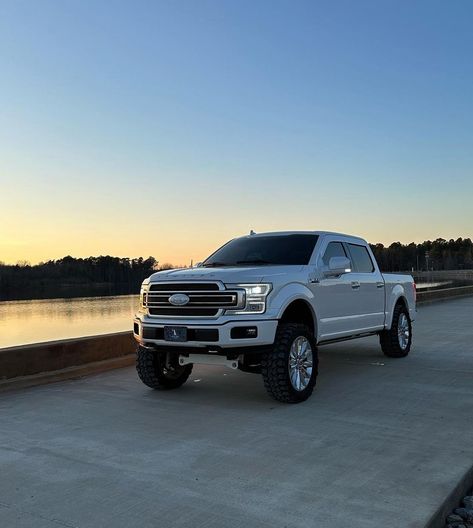 New Truck Aesthetic, Truck Aesthetic, Car Aesthetics, Nice Trucks, New Truck, White Truck, Truck Yeah, Busy Family, Family Car