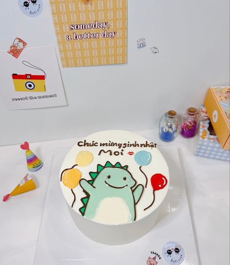 Dinosaur Mini Cake, Dinosaur Bento Cake, Bento Cake Dino, Dino Cake Ideas, Birthday Candle Photography, Dinasour Birthday, 9th Birthday Cake, Dino Cake, Dinosaur Birthday Cakes