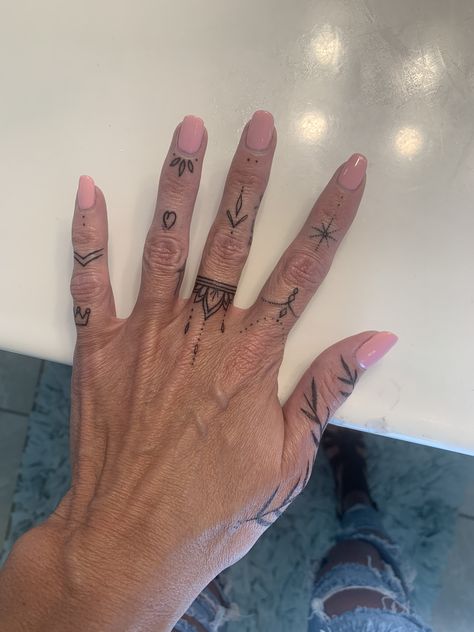 Finger tattoo. Women’s hand tattoo Women Hand And Finger Tattoo, Dainty Hand Tattoos Fingers, Rosary Finger Tattoos For Women, Women’s Hand And Finger Tattoos, Tatoo Fingers Girl, Prayer Hands Tattoo, Ankle Tat, Thumb Tattoos, Finger Tats