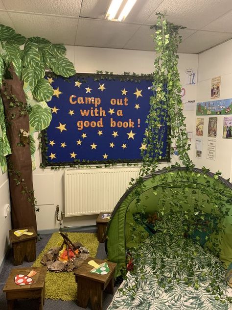 Primary Classroom Reading Corner, Reading Area Ideas For Classroom, Camp Out With A Good Book Reading Corner, Reading Corner Classroom Ks1, Book Corner Display Eyfs, Reading Area Ks2, Ks1 Book Corner Ideas, Ks1 Reading Area, Primary School Reading Corner