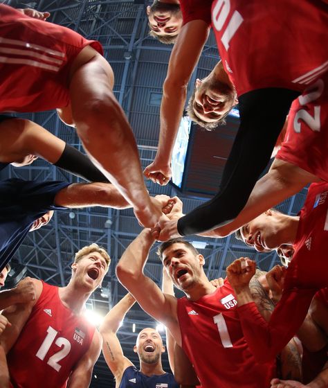 USA volleyball Team Usa Volleyball, Usa Volleyball Team Men, Tj Defalco Usa Volleyball, Man Volleyball, Male Volleyball, Usa Volleyball Team, Volleyball Facts, Volleyball Team Photos, Volleyball Men