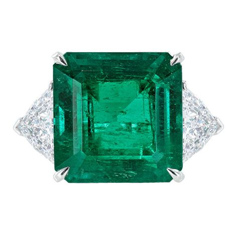 Tiffany  Co. A 11.42 Colombian emerald ring. Colombian Emerald Ring, Bijoux Art Deco, Art Deco Jewellery, Emerald Rings, Asscher Cut Diamond, Platinum Diamond Rings, Emerald Diamond Ring, Gorgeous Engagement Ring, Colombian Emeralds