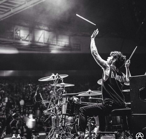 Hd Black Wallpaper, Drums Wallpaper, Drum Music, Band Photography, Photography Music, Hd Wallpaper Iphone, A Day To Remember, Concert Photography, Music Aesthetic