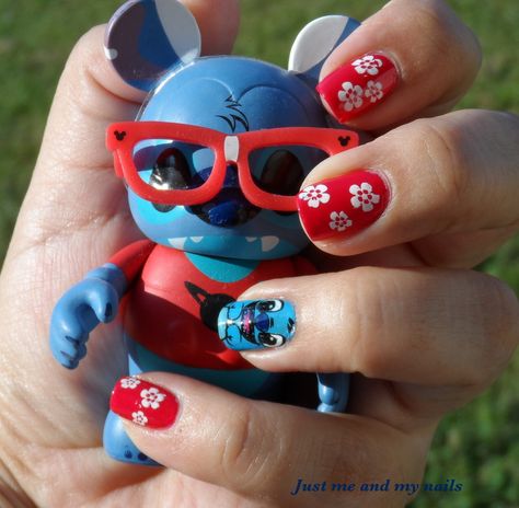 Lilo and Stitch Nails Stitch Nails For Kids, Lilo And Stitch Nails, Stitch Nails, Disney World Nails, Disney Halloween Nails, Artsy Nails, Frozen Nails, Nails Disney, Disney Nail Designs