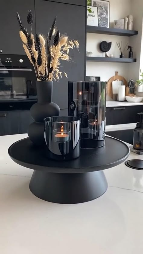 Matte Black Home Aesthetic, Penthouse Apartment Interior Design, Black Apartment Decor, Modern Home Decor Black, Apartments Aesthetic, Windowsill Decor, Girl Apartment Decor, Black Living Room Decor, Luxury Vase