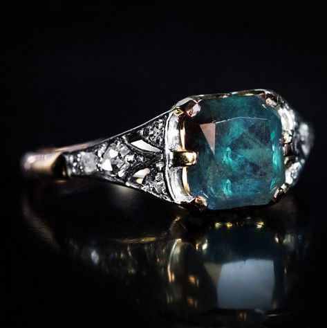 Very Rare 2.07 Ct Russian Alexandrite and Diamond Vintage Ring - Antique Jewelry | Vintage Rings | Faberge Eggs Antique Wedding Rings Alexis Russell, Luxury Antique Blue Rings, Russian Alexandrite, Russian Imperial Jewels, Alexandrite Jewelry Antique, Alexandrite Jewelry Vintage, Russian Jewelry, Alexandrite Jewelry, Alexandrite Ring