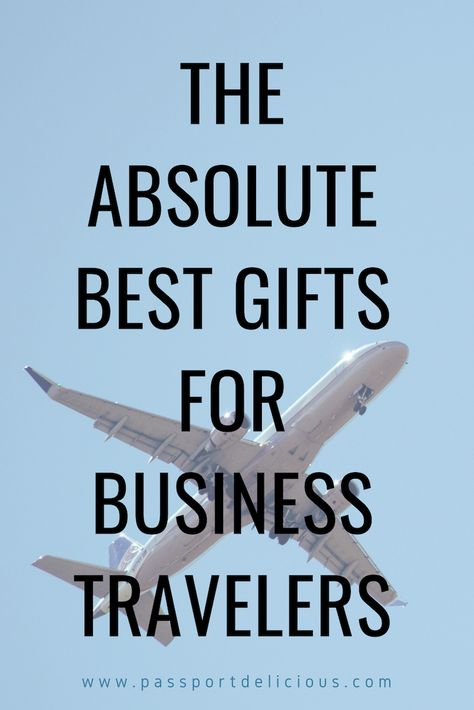 All the best gifts for business travelers. Electronics and packing gifts for frequent business travelers. Gifts for businessmen and businesswomen. #giftsforbusinesstravelers #giftsforfrequentbusinesstravelers Luxury Gifts For Her Travel, Gifts For People Who Travel, Gifts Fir Travelers, Gifts For Travelers Men Unique, Christmas Gifts For Travel Lovers, Delhi Travel, Frequent Traveler, Gift Suggestions, Company Gifts