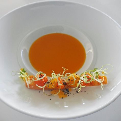 Carrot & Pumpkin Soup with Crispy Celery -" Pumpkin Soup Plating, Plating Vegetables, Soup Carrot, Carrot Pumpkin, Food Plating Techniques, Gourmet Food Plating, Clam Recipes, Fine Dining Recipes, Food Crush