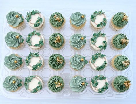 Boho Floral Cupcakes, Olive Green Cupcakes, Earthy Cupcakes, Enchanted Forest Cupcakes, Winter Bridal Brunch, 1st Birthday Cake Pops, Beautiful Cupcakes Birthday, Ramadan Cupcakes, Bachelorette Cupcakes