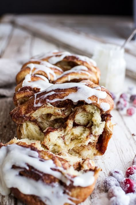 Overnight Pull-Apart Brioche Cinnamon Roll Bread | halfbakedharvest.com @hbharvest Christmas Brunch Recipes, Cinnamon Roll Bread, Half Baked, Half Baked Harvest, Christmas Brunch, Crumpets, Pull Apart, Sweet Breads, Inspired Recipes