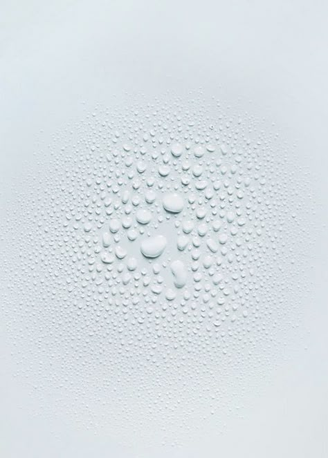 Martin Klimas Martin Klimas, 보고서 디자인, Texture Inspiration, Water Droplets, White Wall, White Aesthetic, Color Textures, Water Drops, Art Plastique